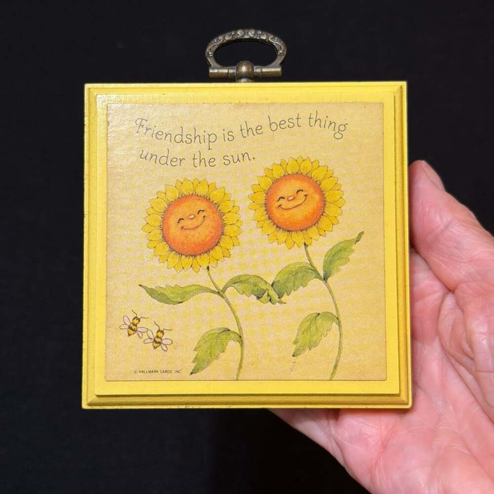 Hallmark Plaque Friendship Is The Best Thing Under The Sun 4” x 4”